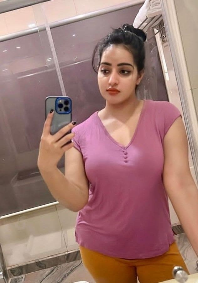 female Call Girls in Zirakpur