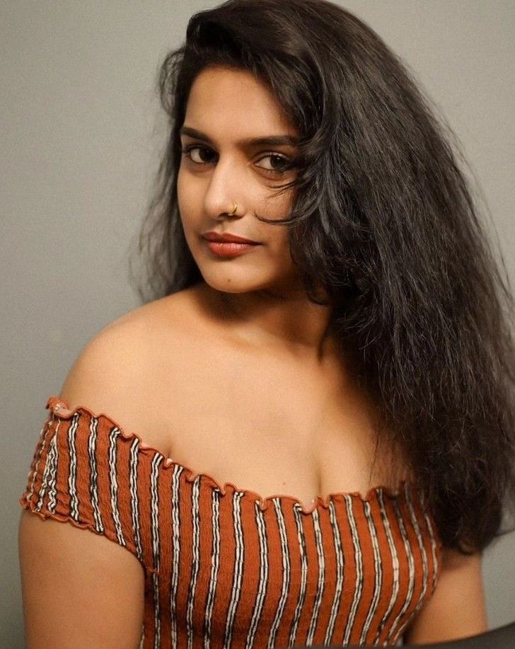 model Call Girls in Zirakpur